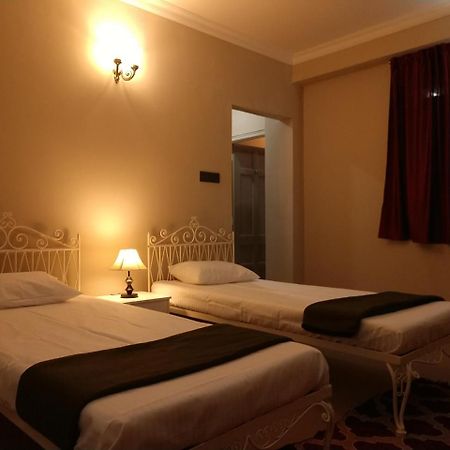 Rockski Boutique Bed & Breakfast Шилонг Екстериор снимка