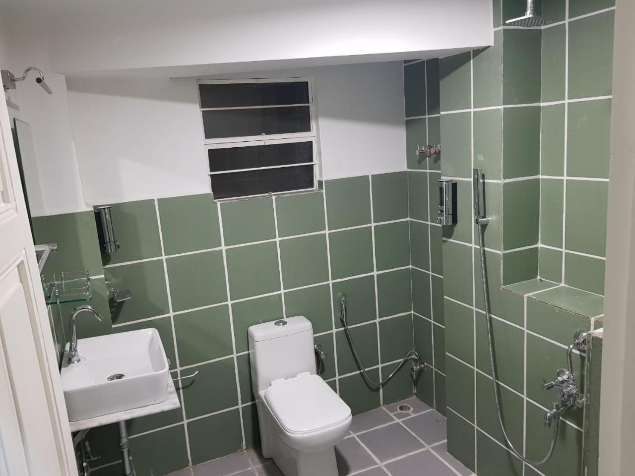 Rockski Boutique Bed & Breakfast Шилонг Екстериор снимка