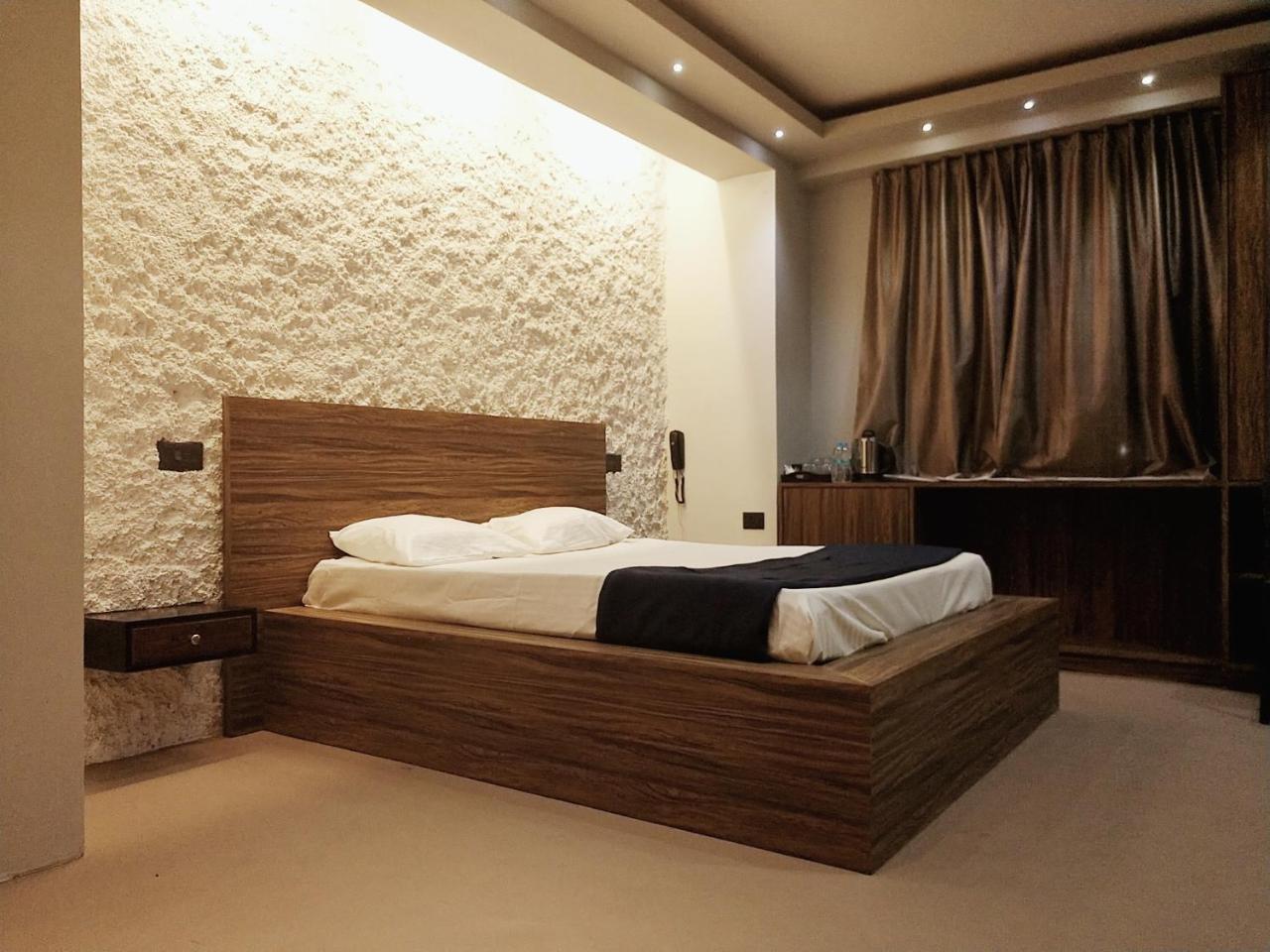 Rockski Boutique Bed & Breakfast Шилонг Екстериор снимка