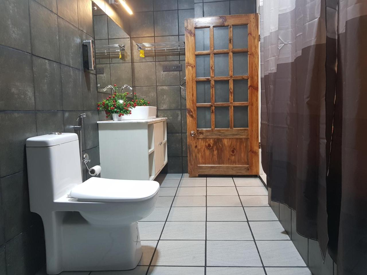 Rockski Boutique Bed & Breakfast Шилонг Екстериор снимка
