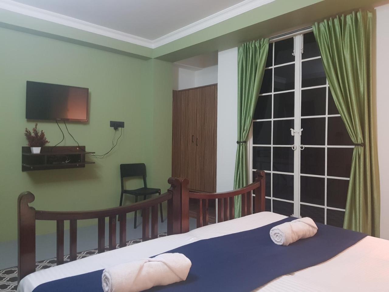 Rockski Boutique Bed & Breakfast Шилонг Екстериор снимка