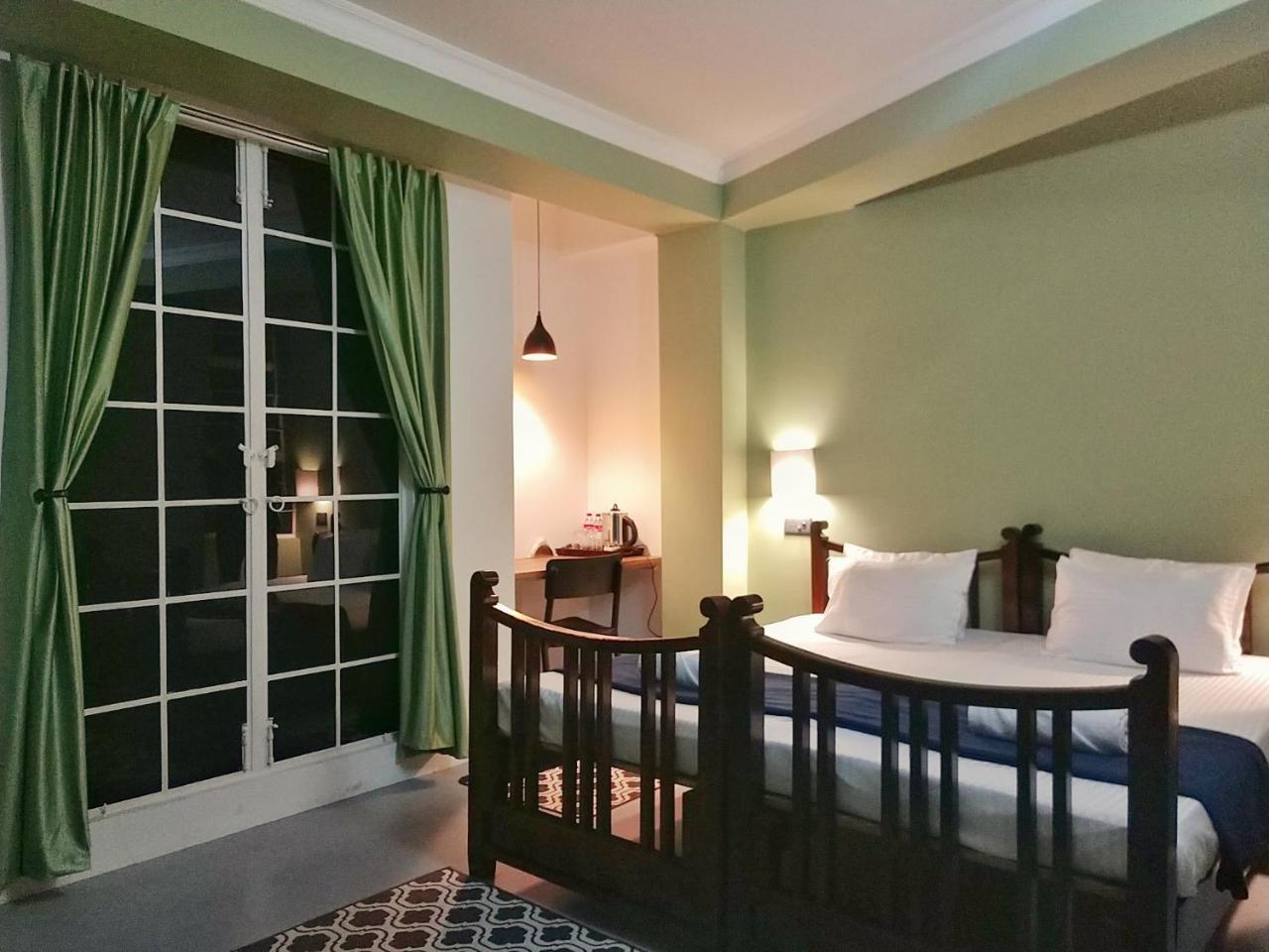 Rockski Boutique Bed & Breakfast Шилонг Екстериор снимка